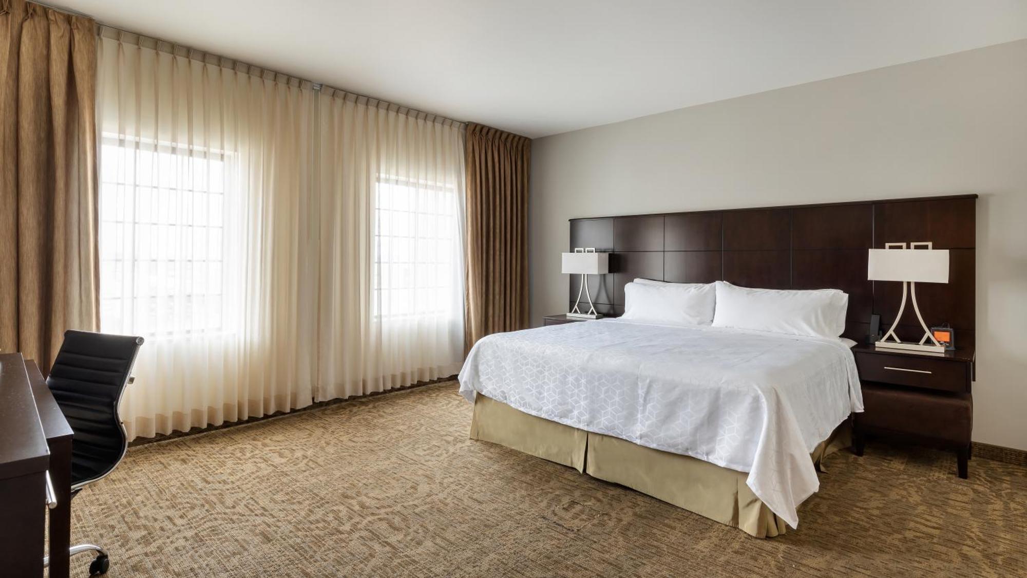 Staybridge Suites Chihuahua By Ihg Exterior foto